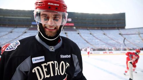 Jakub Kindl na ledě při Winter classic