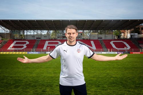 Luboš Kalouda na fotbalovém stadionu v Brně